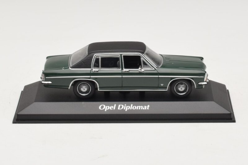 Opel Diplomat B Temno Zelen Maxichamps 1:43 940046070 Kovina