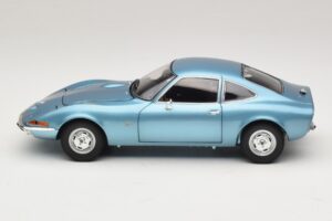 Opel GT Blue Metallic Minichamps 1:18 180049030 Kovina – slika 4 od 8