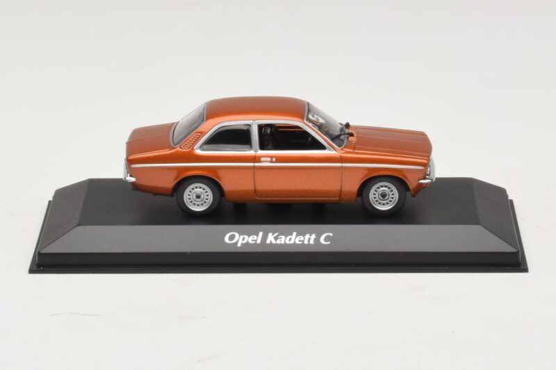 Opel Kadett C Bronast Kovinski Maxichamps 1:43 940045600 Kovina