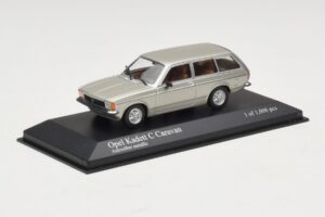 Opel Kadett C Caravan Silver Metallic Minichamps 1:43 400048111 Kovina – slika 2 od 4