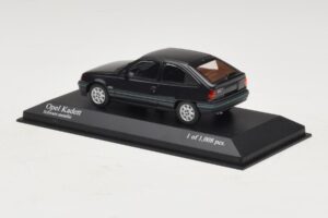 Opel Kadett E Black Metallic Minichamps 1:43 400045901 Kovina – slika 3 od 4