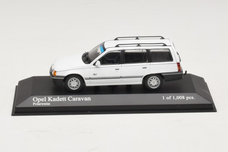 Opel Kadett E Caravan Bel Minichamps 1:43 400045911 Kovina