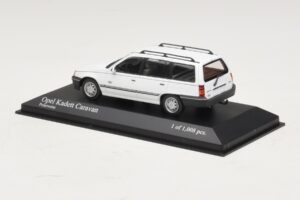 Opel Kadett E Caravan Bel Minichamps 1:43 400045911 Kovina – slika 3 od 4