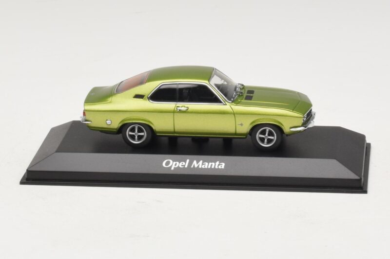 Opel Manta A Zelen Kovinski Maxichamps 1:43 940045501 Kovina