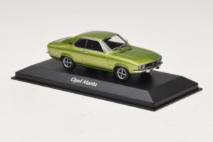 Opel Manta A Zelen Kovinski Maxichamps 1:43 940045501 Kovina – slika 3 od 4