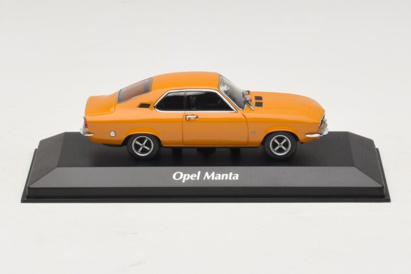 Opel Manta A Oranžna Maxichamps 1:43 940045500 Kovina