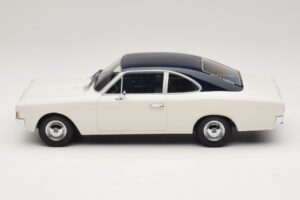 Opel Rekord C Kupe Bela Modra Minichamps 1:18 107047021 Smola – slika 3 od 6