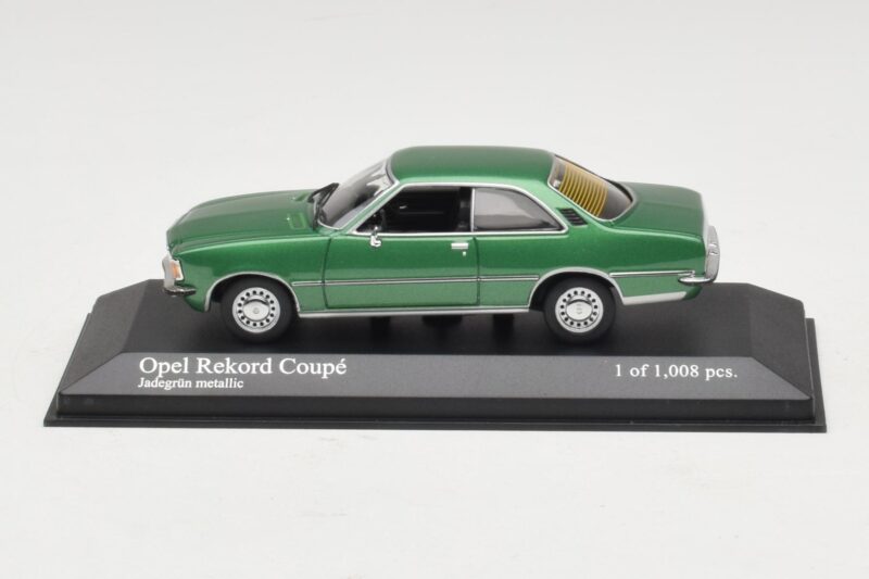 Opel Rekord D Kupe Zelena Kovinska Minichamps 1:43 Opel Rekord D Kupe Zelena Kovinska Minichamps 1:43 400044022 Kovina