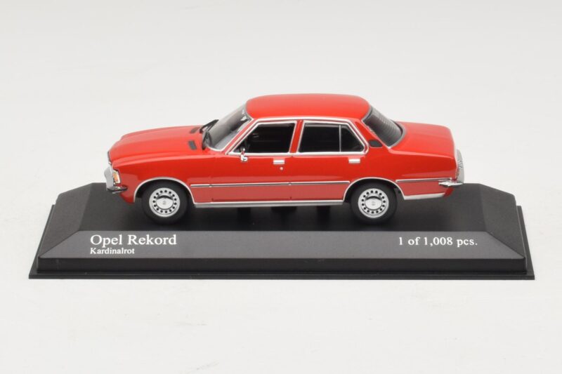 Opel Rekord D Rdeč Minichamps 1:43 400044004 Kovina