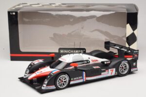Peugeot 908 HDi FAP LMP1 #7 M. Gene / N. Minassian / J. Villeneuve 24 Hours of Le Mans 2007 Minichamps 1:18 150071207 Kovina – slika 6 od 6