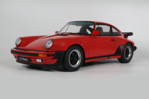 Porsche 911 930 Turbo 3.3 India Red GT Spirit 1:8 GTS802301 Smola – slika 2 od 2