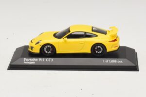 Porsche 911 991 GT3 Rumen Minichamps 1:43 410062021 Kovina