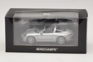 Porsche 911 991 Targa Srebrn Minichamps 1:43 410062442 Kovina – slika 4 od 4