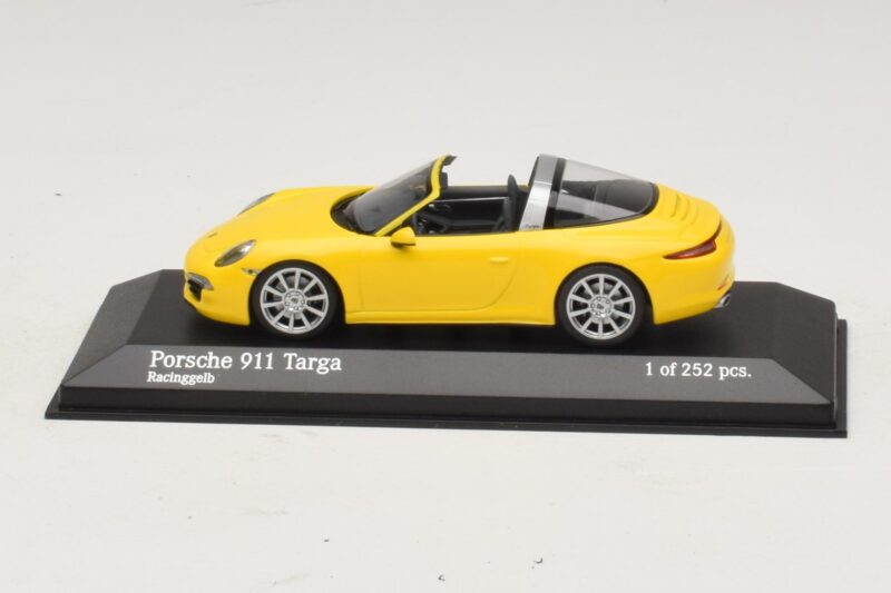 Porsche 911 991 Targa Rumen Minichamps 1:43 Porsche 911 991 Targa Rumen Minichamps 1:43 410062441 Kovina