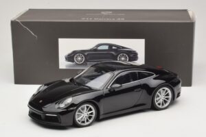 Porsche 911 992 Carrera 4S Črn Minichamps 1:18 WAP0211120R992 Kovina – slika 6 od 6