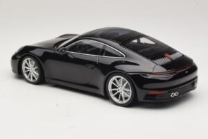 Porsche 911 992 Carrera 4S Črn Minichamps 1:18 WAP0211120R992 Kovina – slika 5 od 6