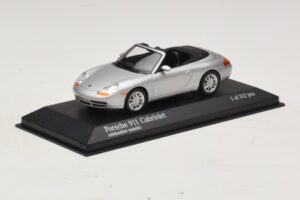 Porsche 911 996 Kabriolet Srebrna Kovinska Minichamps 1:43 400061091 Kovina – slika 2 od 4