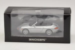 Porsche 911 996 Kabriolet Srebrna Kovinska Minichamps 1:43 400061091 Kovina – slika 4 od 4
