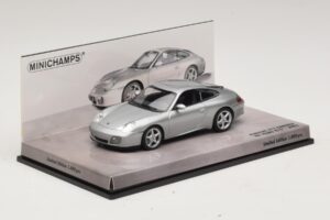 Porsche 911 996 Carrera 40. Obletnica Srebrn Minichamps 1:43 436061070 Kovina – slika 2 od 5