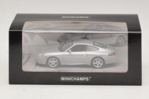 Porsche 911 996 Carrera 40. Obletnica Srebrn Minichamps 1:43 436061070 Kovina – slika 4 od 5