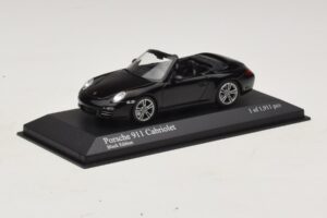 Porsche 911 997 Carrera Kabriolet Black Edition Minichamps 1:43 400066434 Kovina – slika 2 od 4