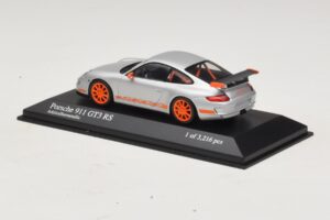 Porsche 911 997 GT3 RS Srebrn Minichamps 1:43 400066000 Kovina – slika 3 od 4