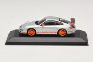 Porsche 911 997 GT3 RS Srebrna Oranžna Minichamps 1:43 403066013 Kovina