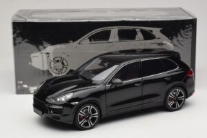 Porsche Cayenne Turbo S 92A Črna Kovinska Minichamps 1:18 110062100 Kovina – slika 8 od 8
