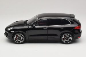 Porsche Cayenne Turbo S 92A Črna Kovinska Minichamps 1:18 110062100 Kovina – slika 4 od 8