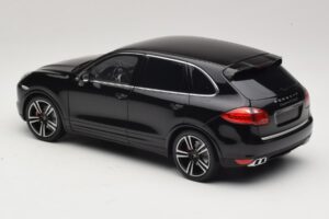 Porsche Cayenne Turbo S 92A Črna Kovinska Minichamps 1:18 110062100 Kovina – slika 7 od 8