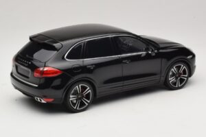 Porsche Cayenne Turbo S 92A Črna Kovinska Minichamps 1:18 110062100 Kovina – slika 3 od 8