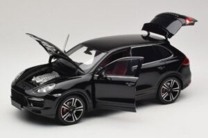 Porsche Cayenne Turbo S 92A Črna Kovinska Minichamps 1:18 110062100 Kovina – slika 2 od 8