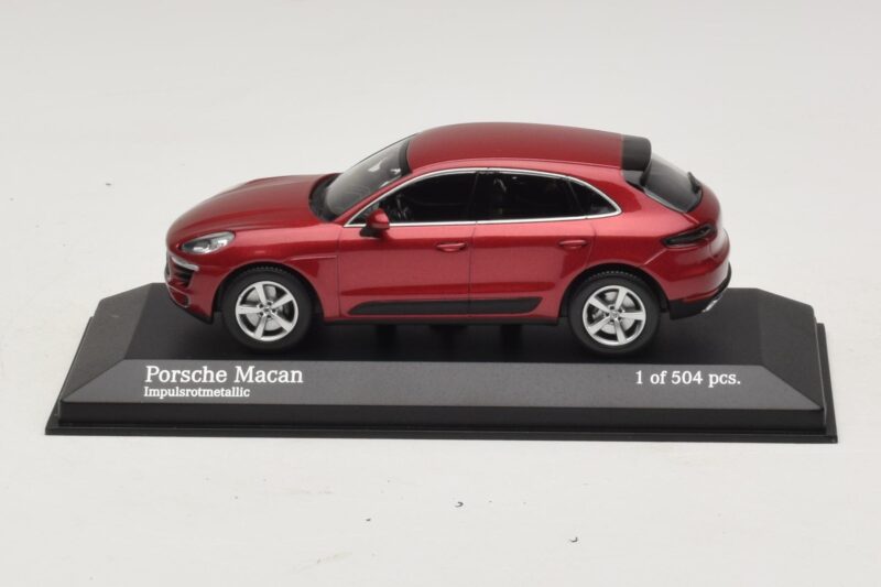 Porsche Macan 95B Rdeča Metalik Minichamps 1:43 Porsche Macan 95B Rdeča Metalik Minichamps 1:43 410062600 Kovina