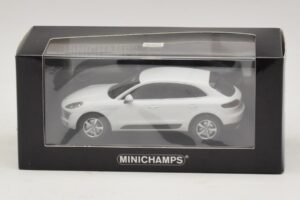Porsche Macan 95B Bel Minichamps 1:43 410062601 Kovina – slika 4 od 4