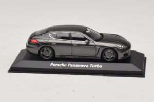 Porsche Panamera 970 Turbo Siva Metalik Maxichamps 1:43 940062371 Kovina