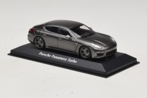 Porsche Panamera 970 Turbo Siva Metalik Maxichamps 1:43 940062371 Kovina – slika 3 od 4