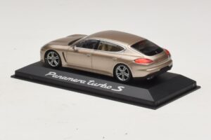 Porsche Panamera 970 Turbo S Bronasta Metalik Minichamps 1:43 WAP0200600E Kovina – slika 3 od 4