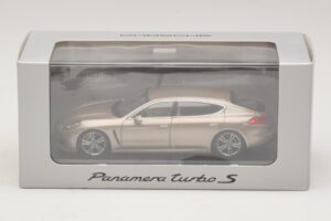 Porsche Panamera 970 Turbo S Bronasta Metalik Minichamps 1:43 WAP0200600E Kovina – slika 4 od 4