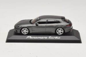 Porsche Panamera 971 Turbo Siva Metalik Minichamps 1:43 WAP0207610H Kovina