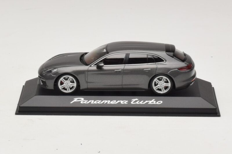 Porsche Panamera 971 Turbo Siva Metalik Minichamps 1:43 WAP0207610H Kovina