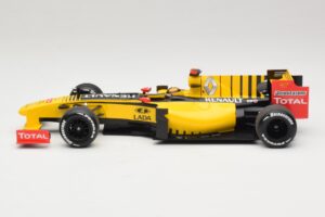 Renault R30 Showcar #11 R. Kubica F1 2010 Minichamps 1:18 150100081 Kovina – slika 3 od 6