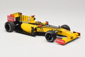 Renault R30 Showcar #11 R. Kubica F1 2010 Minichamps 1:18 150100081 Kovina – slika 4 od 6