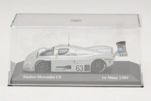Sauber Mercedes C9 #63 J. Mass / M. Reuter / S. Dickens Winners 24 Hours of Le Mans 1989 Minichamps 1:43 B66041033 Kovina – slika 4 od 5