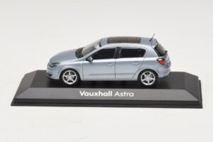 Vauxhall Astra H Sedan Svetlo Moder Kovinski Minichamps 1:43 ASTRA007 Kovina