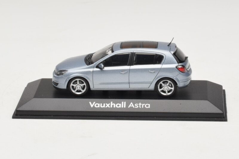 Vauxhall Astra H Sedan Svetlo Moder Kovinski Minichamps 1:43 ASTRA007 Kovina