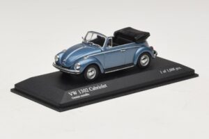 Volkswagen 1302 Kabriolet Moder Kovinski Minichamps 1:43 430055042 Kovina – slika 2 od 4