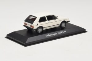 Volkswagen Golf GTI Mk1 Bel Maxichamps 1:43 940055171 Kovina – slika 2 od 4