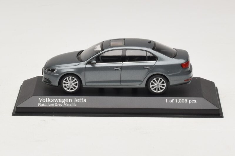 Volkswagen Jetta Mk6 Grey Metallic Minichamps 1:43 Volkswagen Jetta Mk6 Grey Metallic Minichamps 1:43 400059000 Kovina