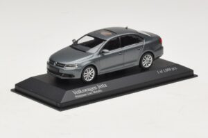 Volkswagen Jetta Mk6 Grey Metallic Minichamps 1:43 400059000 Kovina – slika 2 od 4