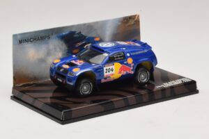 Volkswagen Race Touareg Red Bull #204 J. Kleinschmidt / F. Pons Dakar Rally 2005 Minichamps 1:43 436045304 Kovina – slika 2 od 5